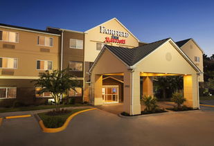 fairfield inn conway ar,Location and Accessibility